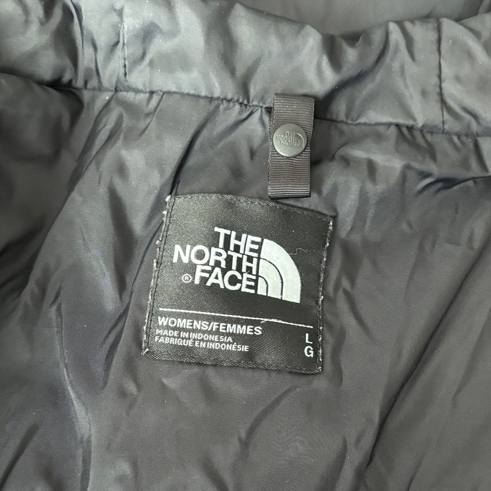 The North Face Hooded Raincoat - Picture 4 of 7